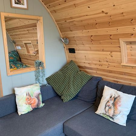 Red Squirrel Pod With Hot Tub Oban Exterior foto