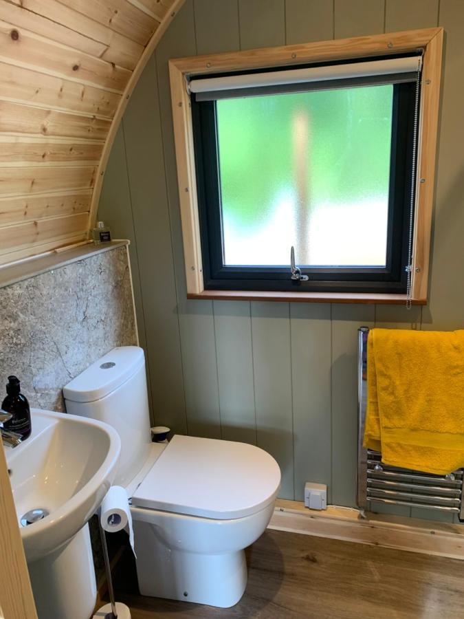 Red Squirrel Pod With Hot Tub Oban Exterior foto
