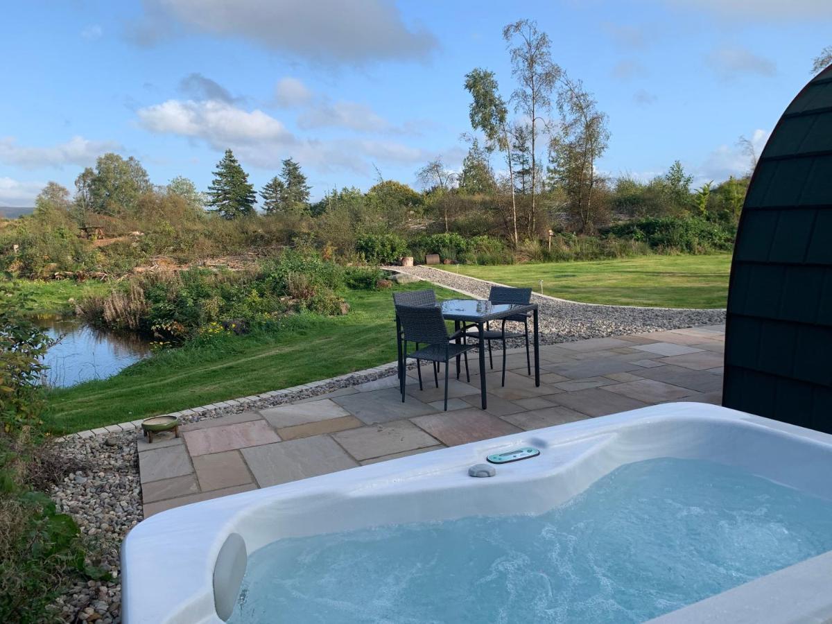 Red Squirrel Pod With Hot Tub Oban Exterior foto